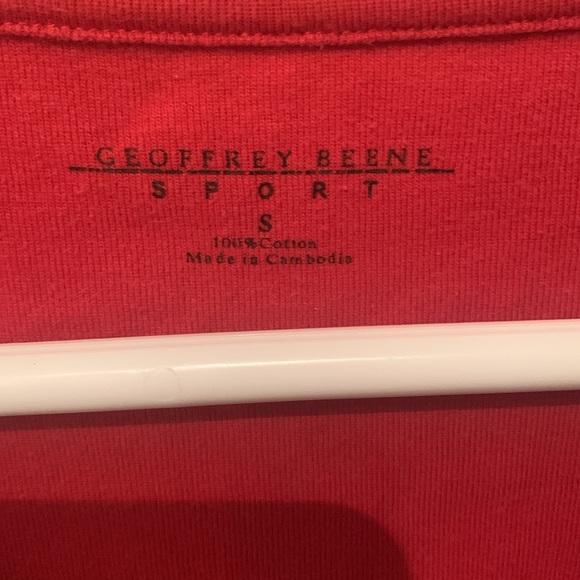 Eye Catching Geoffrey Beene Sport Bright Red 100% cotton tshirt SZ Small 😍 - Picture 3 of 5